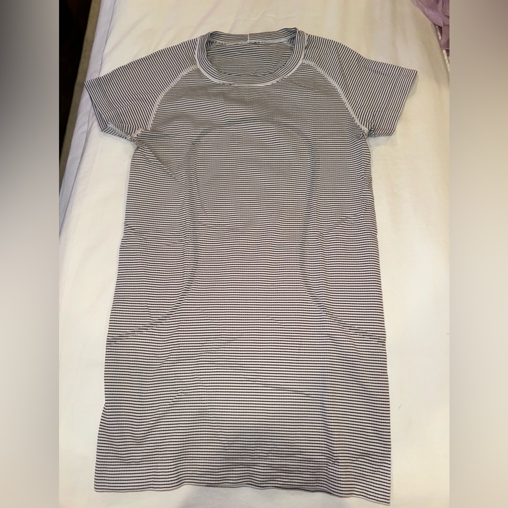 Lululemon Swiftly Tech Short Sleeve